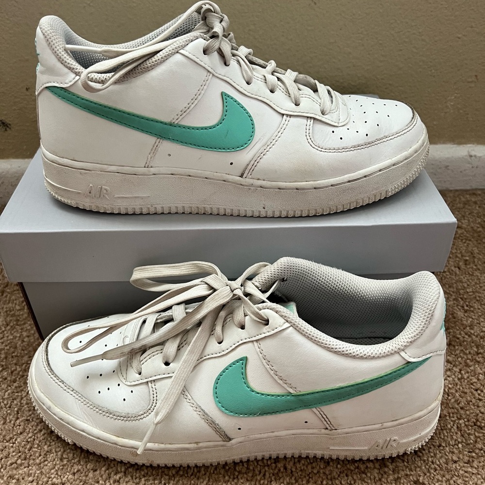 Nike Air Force 1 (GS) size 7Y
